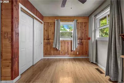 760 SE Williams Rd, Gresham, OR 97080 - Photo 14