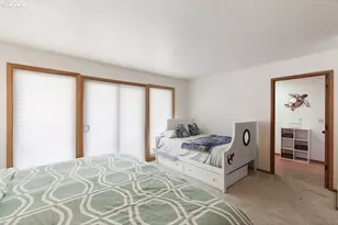 241 SW Ebb Ave, Lincoln City, OR 97367 - Photo 36