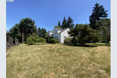 10500 NE 2nd Ave, Portland, OR 97211 - Photo 2
