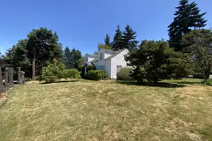 10500 NE 2nd Ave, Portland, OR 97211 - Photo 2