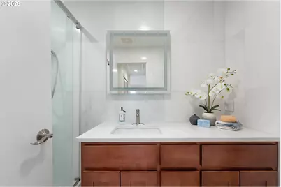 5250 S Landing Dr #310, Portland, OR 97239 - Photo 16