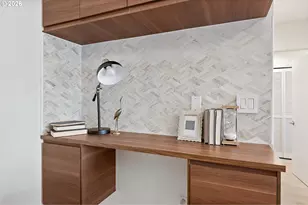 5250 S Landing Dr, Portland, OR 97239 - Photo 12