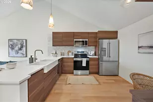 5250 S Landing Dr, Portland, OR 97239 - Photo 6