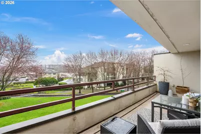 5250 S Landing Dr #310, Portland, OR 97239 - Photo 18