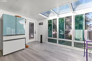 2247 Oregon Ct, Woodburn, OR 97071 - Photo 2