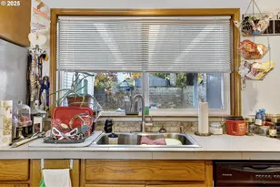8739 SE Knapp St, Portland, OR 97266 - Photo 12