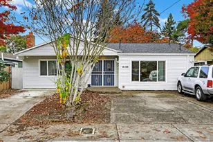 8739 SE Knapp St, Portland, OR 97266 - Photo 4