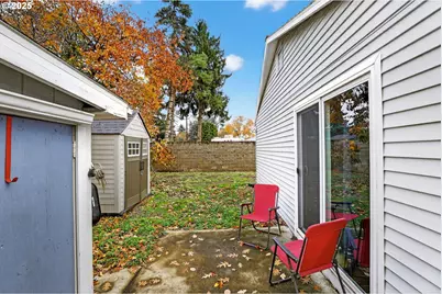8739 SE Knapp St, Portland, OR 97266 - Photo 24