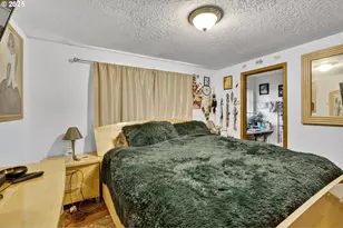 8739 SE Knapp St, Portland, OR 97266 - Photo 14