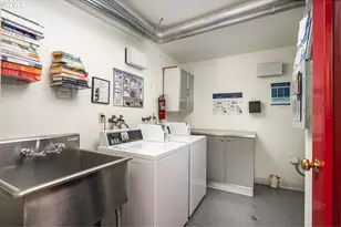 1907 NW Hoyt St, Portland, OR 97209 - Photo 30