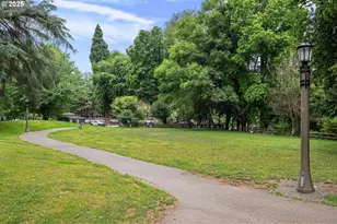 1907 NW Hoyt St, Portland, OR 97209 - Photo 36