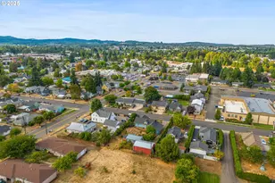 633 SE Ash St, Dallas, OR 97338 - Photo 46