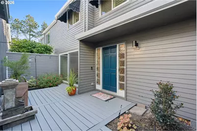 38 Greenridge Ct, Lake Oswego, OR 97035 - Photo 2