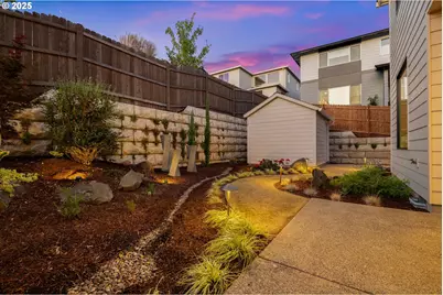 15754 SW Vanderwood Ave, Portland, OR 97224 - Photo 40