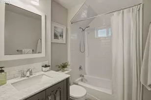 150 Elkay Dr, Eugene, OR 97404 - Photo 16