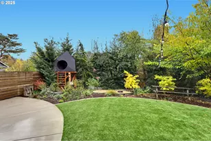 15885 SE Harold Ave, Milwaukie, OR 97267 - Photo 4