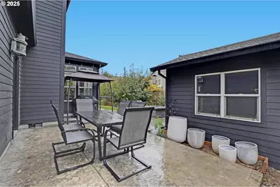 15885 SE Harold Ave, Milwaukie, OR 97267 - Photo 38