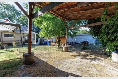 1329 Baker St, Salem, OR 97301 - Photo 24