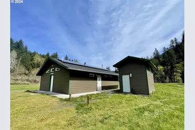 28593 Lower Smith River Rd, Reedsport, OR 97467 - Photo 24