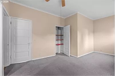 225 W Berkeley St, Gladstone, OR 97027 - Photo 8