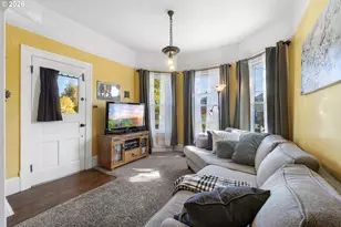 9027 N Charleston Ave, Portland, OR 97203 - Photo 4