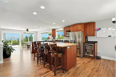 438 NW Roselawn St, Stevenson, WA 98648 - Photo 6