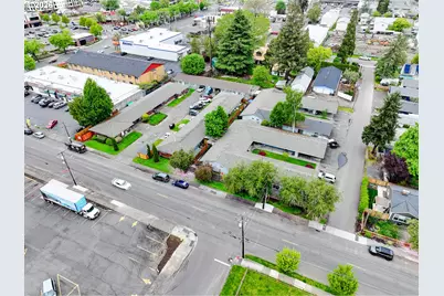 1049 SE Walnut St, Hillsboro, OR 97123 - Photo 1