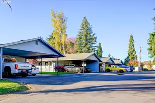 1049 SE Walnut St, Hillsboro, OR 97123 - Photo 28