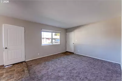1049 SE Walnut St, Hillsboro, OR 97123 - Photo 22