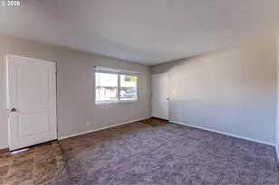 1049 SE Walnut St, Hillsboro, OR 97123 - Photo 22