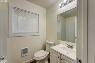 1049 SE Walnut St, Hillsboro, OR 97123 - Photo 6