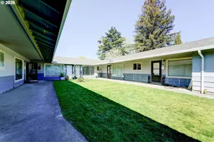 1049 SE Walnut St, Hillsboro, OR 97123 - Photo 30
