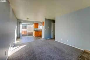 1049 SE Walnut St, Hillsboro, OR 97123 - Photo 16