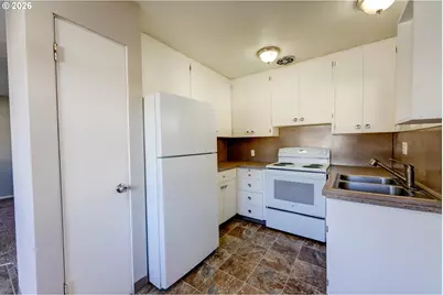 1049 SE Walnut St, Hillsboro, OR 97123 - Photo 18
