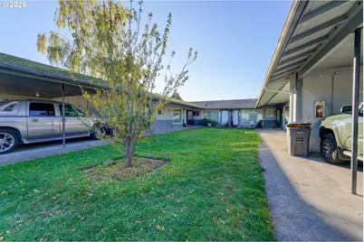 1049 SE Walnut St, Hillsboro, OR 97123 - Photo 26