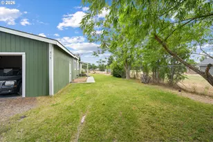 315 SE 3rd St, Irrigon, OR 97844 - Photo 2