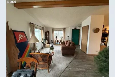 1199 N Terry St, Eugene, OR 97402 - Photo 6