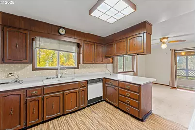 15690 S Carus Rd, Oregon City, OR 97045 - Photo 14