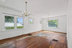 5933 NE 17th Ave, Portland, OR 97211 - Photo 2