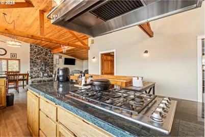 599 Horizon Ln, Myrtle Creek, OR 97457 - Photo 18