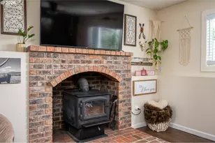 2331 SW Spence Ct, Troutdale, OR 97060 - Photo 16