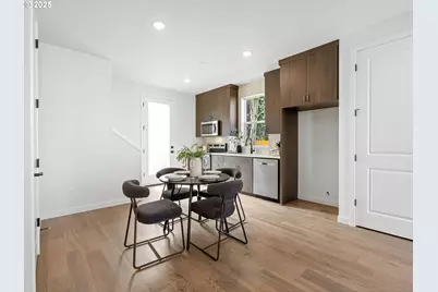 3246 SE 115th Ave, Portland, OR 97266 - Photo 8
