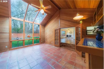 2235 SW Marigold St, Portland, OR 97219 - Photo 10