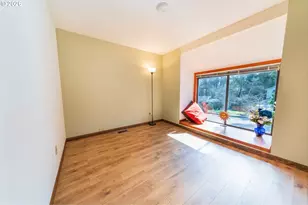 2235 SW Marigold St, Portland, OR 97219 - Photo 22