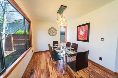 2235 SW Marigold St, Portland, OR 97219 - Photo 4