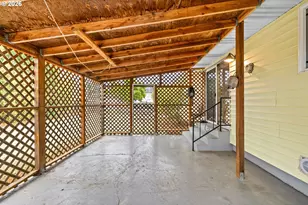 17021 SE Alder St, Portland, OR 97233 - Photo 42