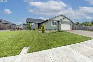 1487 Austin Ave, Woodburn, OR 97071 - Photo 2