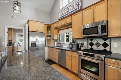 88293 Lake Side Dr, Veneta, OR 97487 - Photo 18