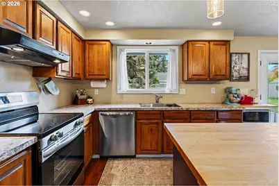 1050 NW Wallace Rd, McMinnville, OR 97128 - Photo 10