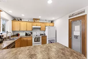 720 N Market St, Lafayette, OR 97127 - Photo 12